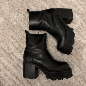 90s & y2k Steve Madden platform boots